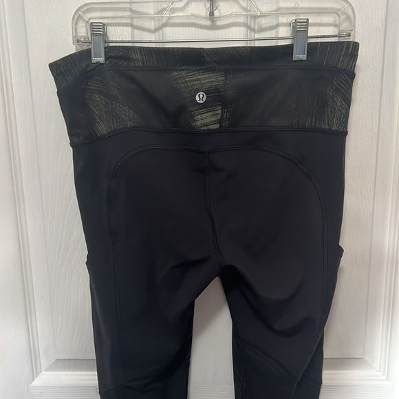 3/$20 lululemon size medium black and dark green leggings - Picture 3 of 4